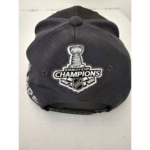 Reebok Pittsburgh Penguins 2017 Stanley Cup Champions Snapback Curved Bill Cap - Picture 4 of 7